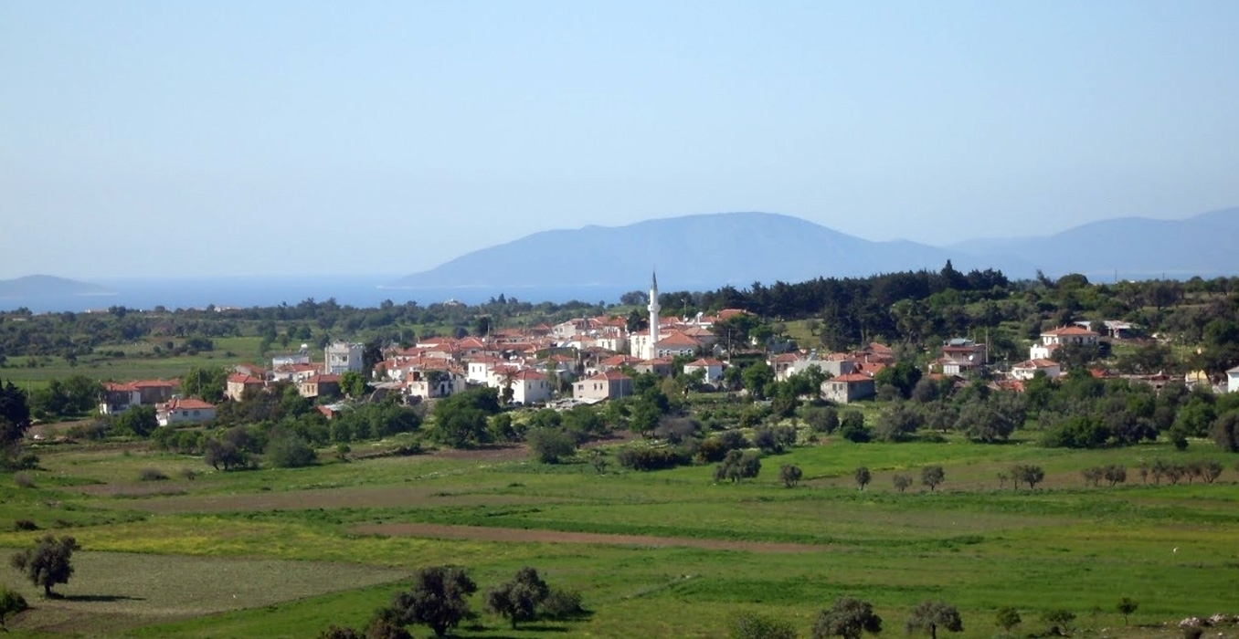 Özkaya Emlak Ofisi Germiyan Çeşme, Kiralık ve Satılık Arsa, Yazlık